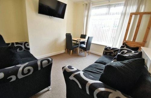 Redcar House | Buckingham House - Redcar