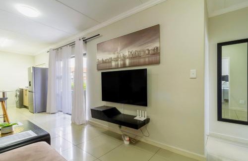 Greater Johannesburg Metropolitan Area Apartment | Buckingham Palace 2 Bed 2 Bath
