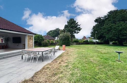 Waterlooville House | Buckland Towers a sprawling detached bungalow