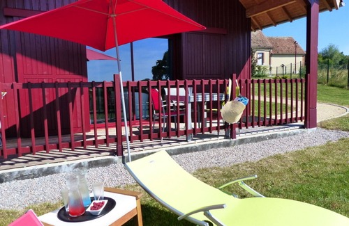 Meillard Cottage | Bucolic Cottages in Bourbonnais Countryside with Terrace