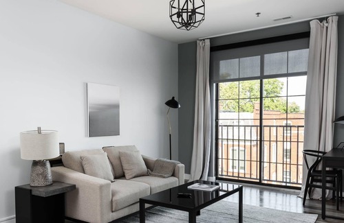 Soulard Apartment | Bud Brewery + Eats | Pool & Gym | Zencity