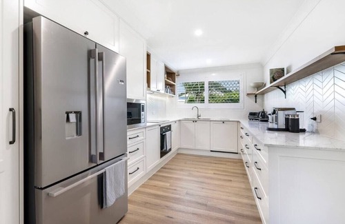 Surfers Paradise Villa | Budds Villa 2 By Khove