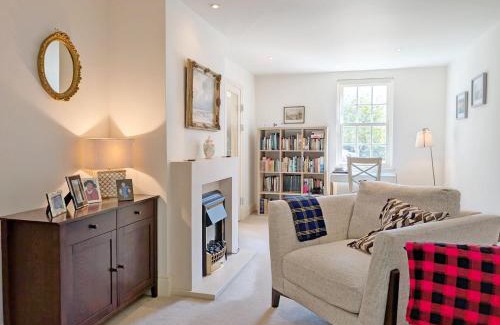 Easebourne House | Budgenor Lodge - Midhurst