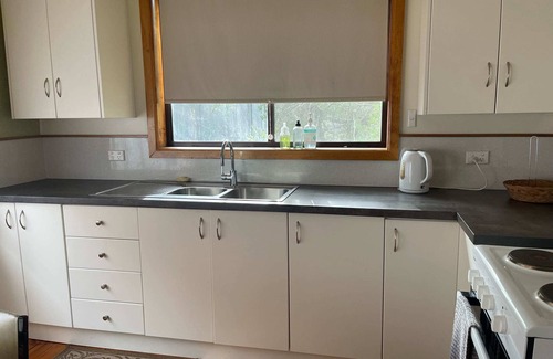 Anglesea House | Budget Accomodation S