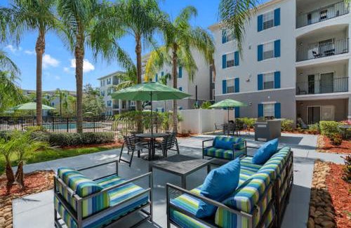 Temple Terrace House | Budget Friendly 1 MI to USF Free Pool & GYM