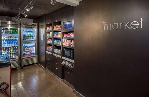 Bridle Trails House | Budget-Friendly Getaway! 2 Modern Units, Pet-Friendly, with Indoor Pool!