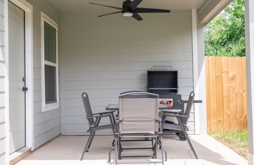 Houston House | Budget Friendly, Near Downtown- New Build Home