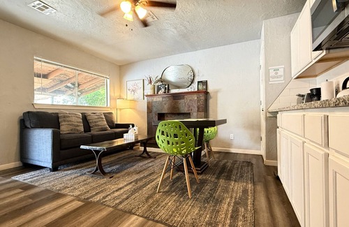 Central Oklahoma City Apartment | Budget-Friendly Studio | $1500/month #20-3 | Full Kitchen + Queen Bed