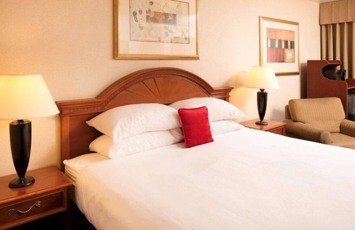 St. George House | Budget-Friendly Stay in Utah! Free Parking, Free Breakfast, Near Hansen Stadium