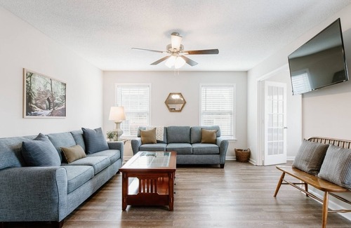 Parker House | Budget home for large families in West GVL
