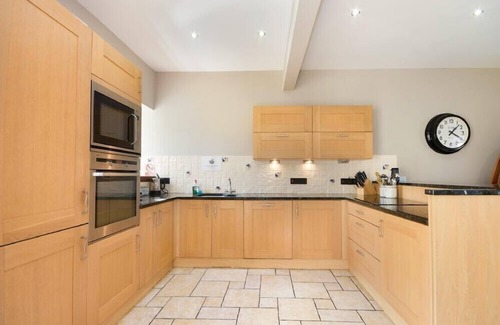 Bamburgh Cottage | BUDLE GRANARY, pet friendly, country holiday cottage in Bamburgh