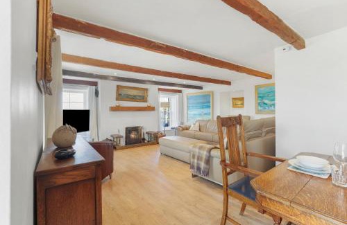 Bamburgh House | Budle Newton - North East Escapes