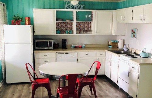 Hot Springs Condo | Buena Vista! Spectacular Sunrise Lake Views!