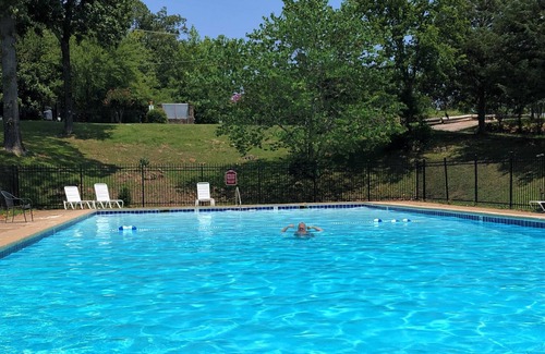 Hot Springs Condo | Buena Vista! Spectacular Sunrise Lake Views!
