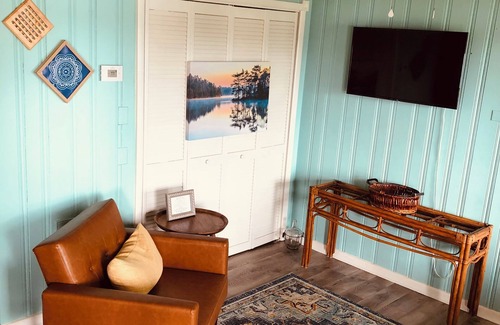 Hot Springs Condo | Buena Vista! Spectacular Sunrise Lake Views!