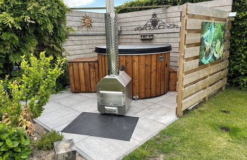 Egmond aan den Hoef House | Buenaventura with Hot tub