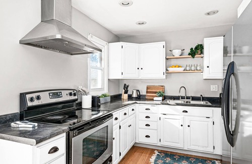 Kenwood House | Buffalo Bliss - near Universities and natural areas-Large deck and backyard