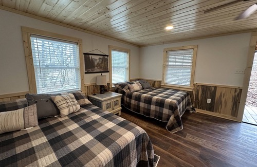 Bruno Cabin | Buffalo River RV park and campground Cabin 1