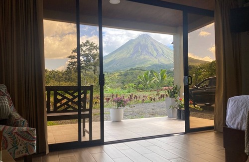 Arenal Hot Springs Villa | Buganvilia Cabin