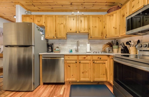 Fall River Estates Condo | Bugle Point B08 (Private Hot tub) River Views!