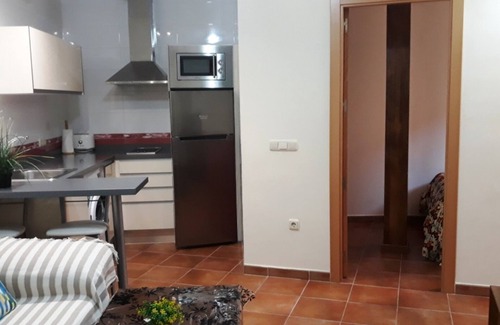 Toledo City Center House | BUILDING IN THE HISTORICAL CENTER, BETWEEN THE CATHEDRAL AND THE RIVER. 12-26 people.