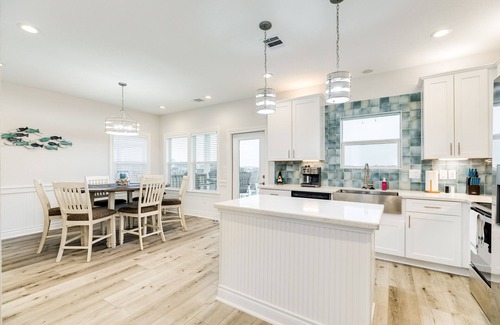 Terramar Beach House | Built in 2023! Dog Friendly, Bay Views, 2 Decks - Treat Yourself!
