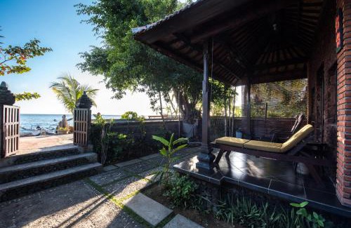 Purwakerti Resort | Bulih Beach Bungalows