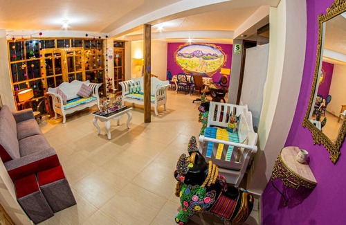 Urubamba House | Bull House