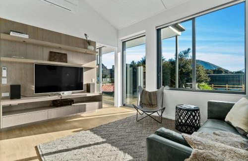Wanaka House | Bull Ridge Escape - Wanaka Holiday Home