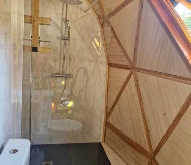 Mandailles-Saint-Julien Cabin | Bulle de printemps