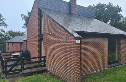 Hastiere House | Bulle Ivoire