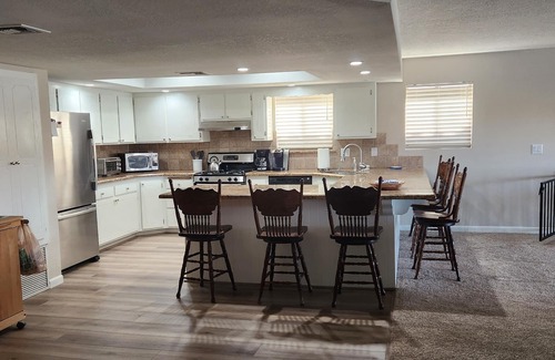 Holiday Shores House | Bullhead City, Waterfront Snowbird Special. nRecently renovated.