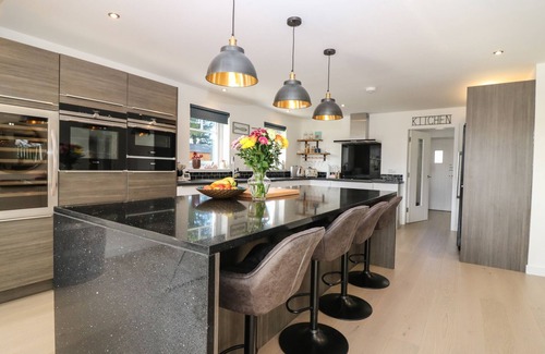 Banff Cottage | Bullpens