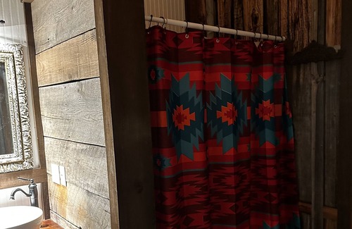 Mountain View Other | Bumpy’s Hollow~tranquil farmhouse built around a mid-1800's hand hewn log cabin