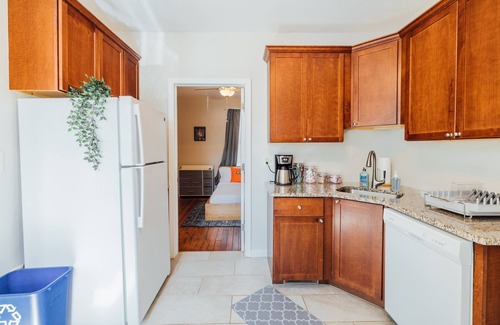 Detroit Apartment | Bundled Duplex for Groups