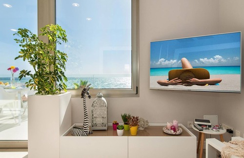 Playa del Aguila Cottage | Bungalow Playa del Aguila II over the sea by VillaGranCanaria