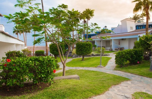 Playa del Aguila Resort | Bungalows Side Shore in the south of Gran Canaria, complex directly on the beach.