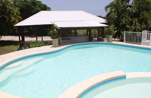 Saint-Francois House | Bungalow 2 standing with pool