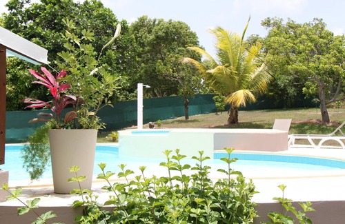 Saint-Francois House | Bungalow 2 standing with pool