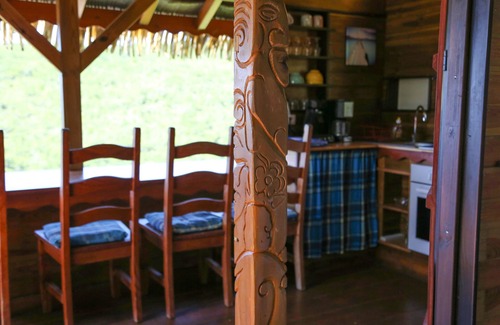 Deshaies House | Bungalow 5 Pers. Vue mer et Montagne, Cuisine Équipée. Réservez Votre Paradis!