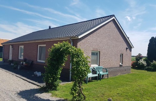 Vortum-Mullem House | Bungalow aan de Maasheggen