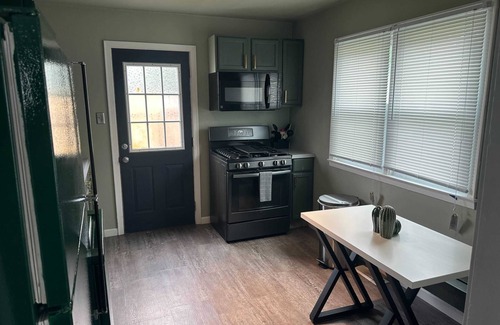 Indianapolis House | Bungalow Bliss - Great for Long Term Stay