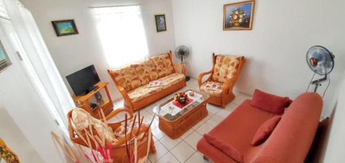 Capesterre-Belle-Eau House | Bungalow charmant à Capesterre 67 m² avec piscine partagee