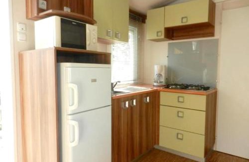 Trogues House | Bungalow charmant à Trogues avec piscine partagée