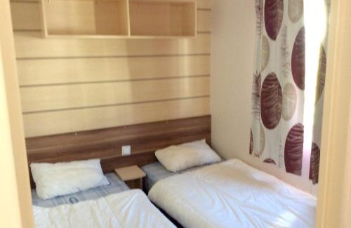 Gastes House | Bungalow confortable à Gastes + Piscine