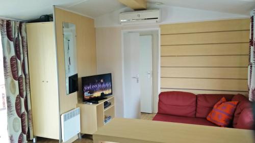 Gastes House | Bungalow confortable à Gastes + Piscine