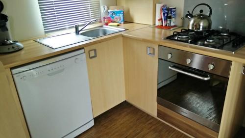 Gastes House | Bungalow confortable à Gastes + Piscine