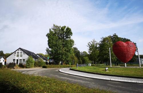 Froidchapelle House | Bungalow du Lac