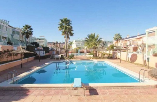Los Arenales del Sol House | Bungalow en Esquina Cerca de Playas de Bandera Azul y Arena Blanca