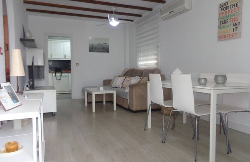 Los Arenales del Sol House | Bungalow en Esquina Cerca de Playas de Bandera Azul